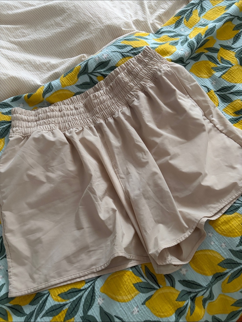 Aerie hot stuff shorts 3”